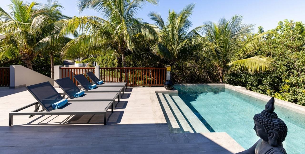 Sapodilla by the Sea