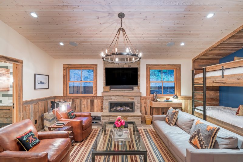 Yellow Brick Cabin photo 15