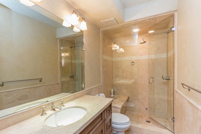 211 South Oak photo 24