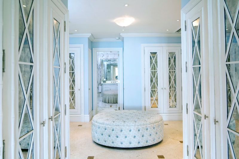 Bachelor Hall photo 11