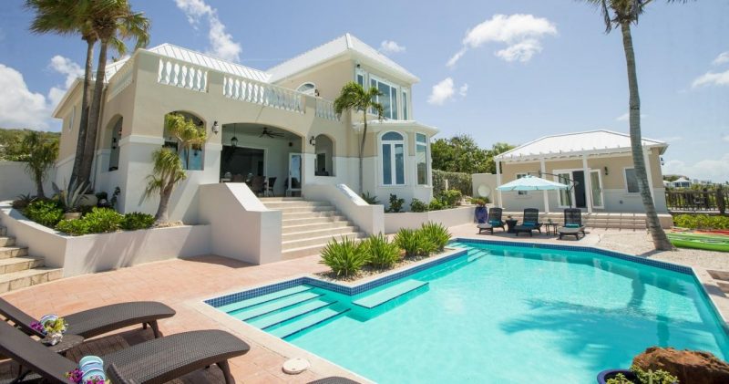 Three Cays Villa photo 1